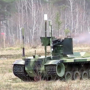 «Рособоронэкспорт» начинает продвижение на мировом рынке новейшего наземного робототехнического комплекса