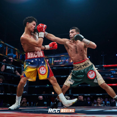 Боксер Иван Козловский завоевал титул чемпиона IBF European