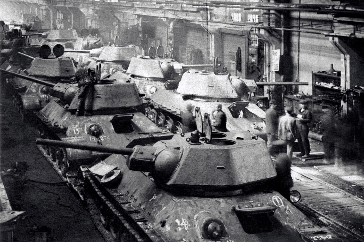 Уралвагонзаводу — 90 лет: девять фактов о легендарном предприятии