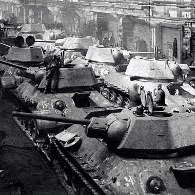 Уралвагонзаводу — 90 лет: девять фактов о легендарном предприятии