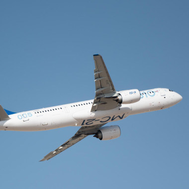 Ростех провел сотый полет самолета МС-21-310 с двигателями ПД-14