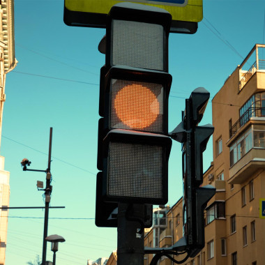 «Швабе» в 2025 году поставил около 2000 современных светофоров