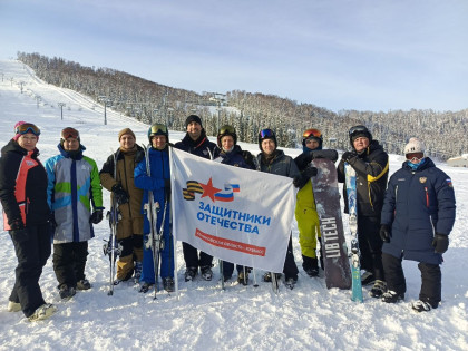 Ветераны СВО стали участниками первой горнолыжной смены программы «Реабилитация через спорт» в Кузбассе