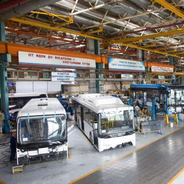 На НЕФАЗе отметили 25-летие автобусного производства