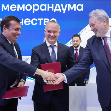 ОАК, S7 и ГТЛК подписали меморандум о поставке 100 самолетов Ту-214