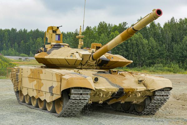 Uralvagonzavod Presents its Desert Tank Т-90МС in Saudi Arabia