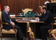 Владимир Путин встретился с главой Минпромторга Денисом Мантуровым