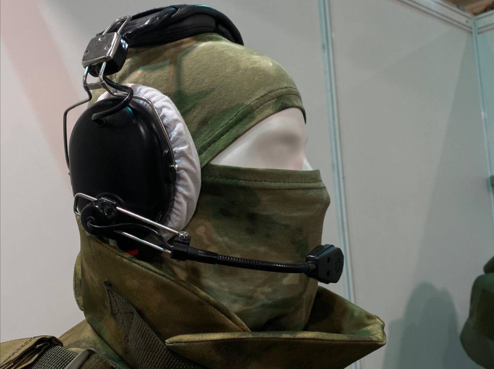 «Октава» показывает аппаратуру связи спецназначения на выставке Росгвардии