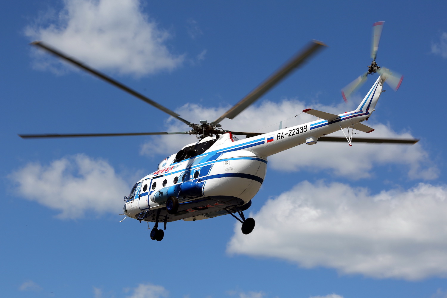 Ростех поставил два новых Ми-8МТВ-1 для работы в Арктике