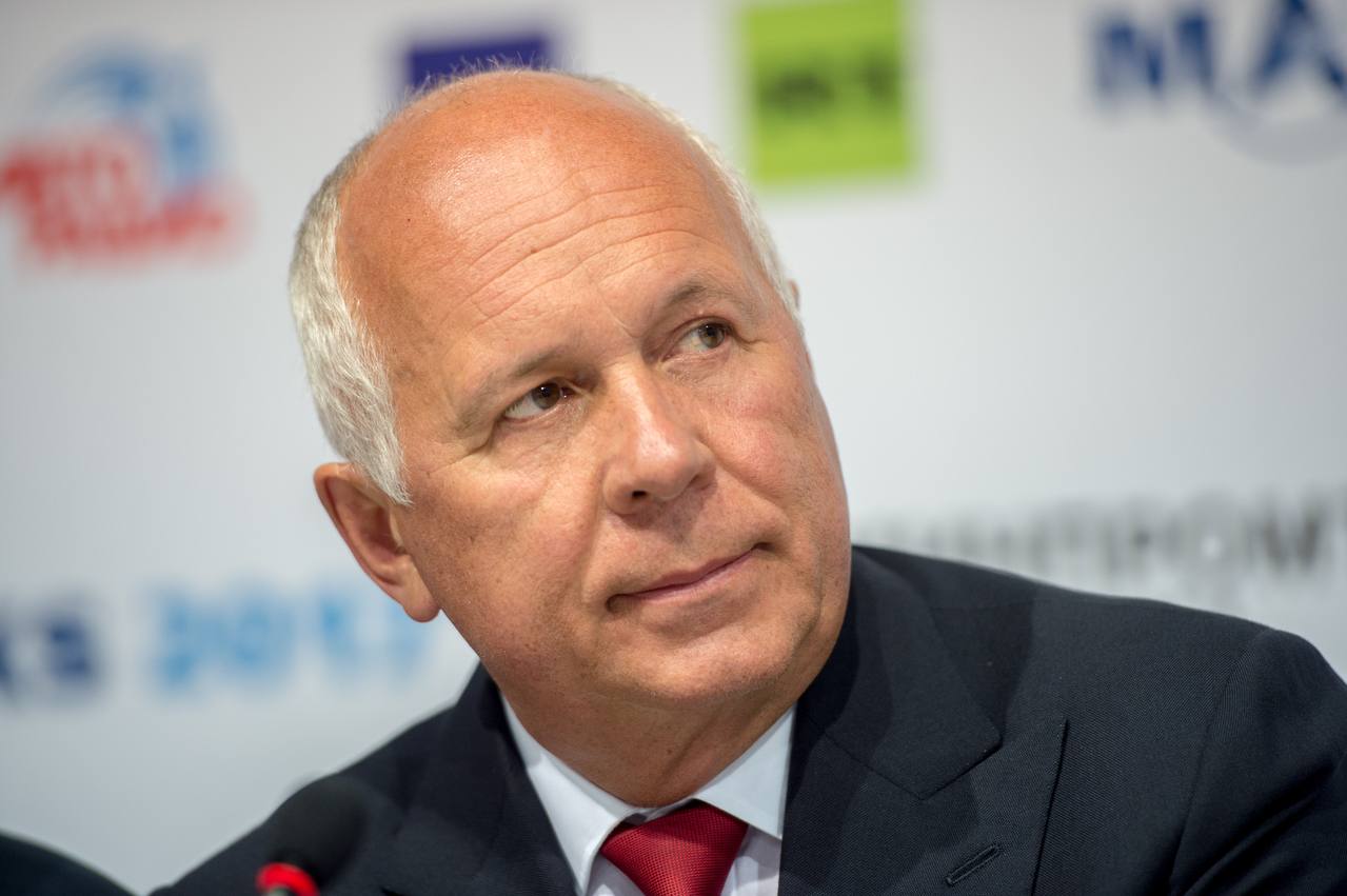 Сергей Чемезов поздравляет коллектив ПАО «Туполев» со 100-летием