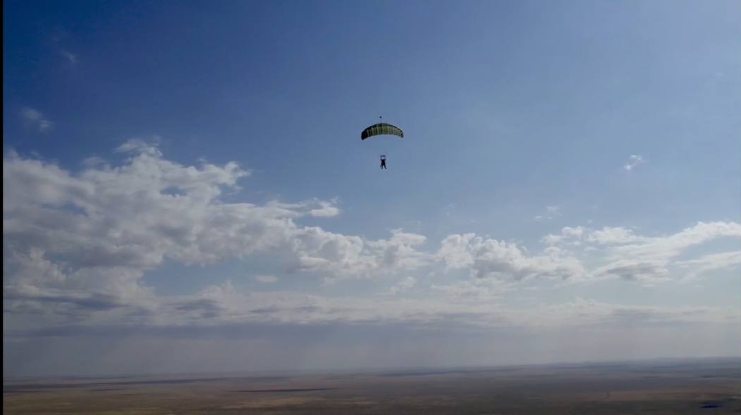 Парашютные системы Ростеха помогли установить абсолютный рекорд по тандемным прыжкам из стратосферы