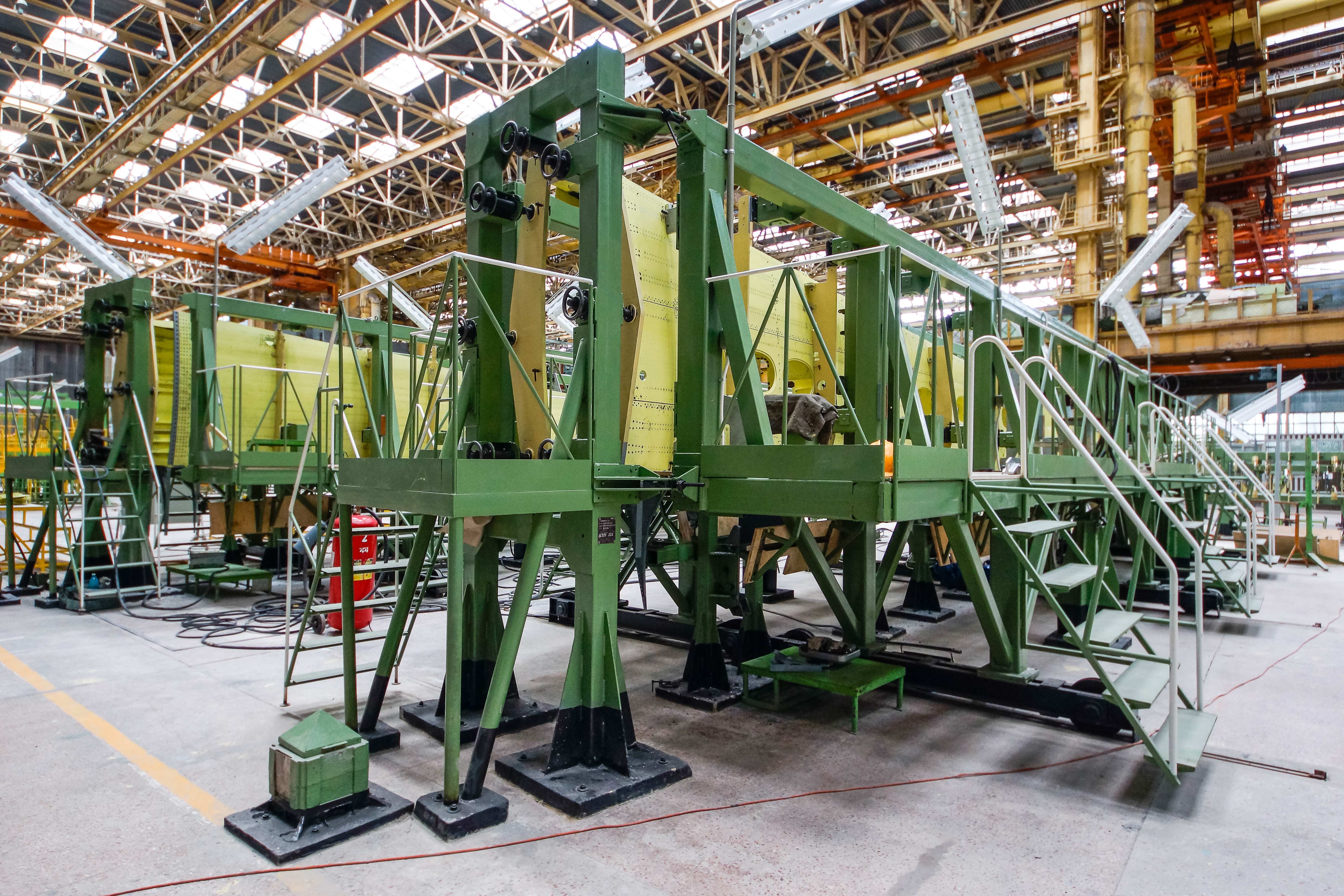Заводы ОАК завершают сборку ключевых агрегатов опытного Ил-114-300 