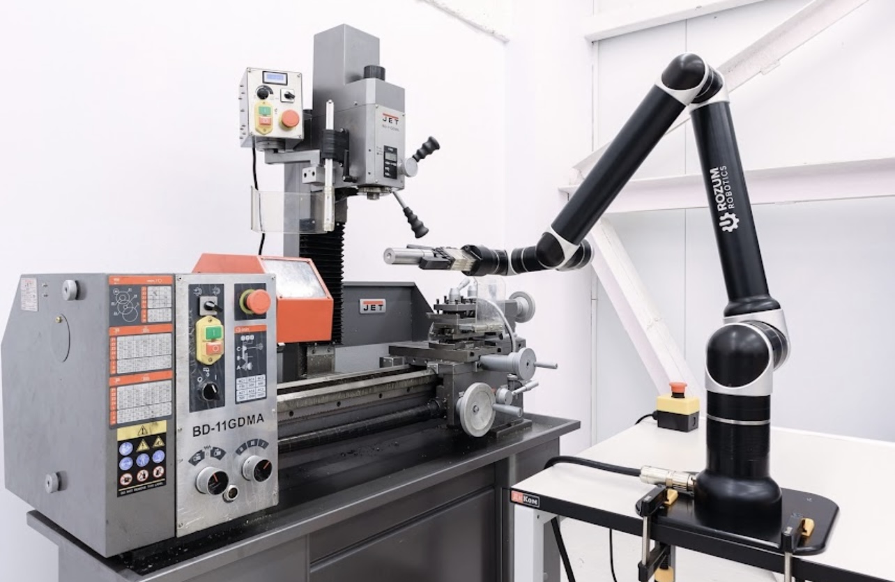 «Росэлектроника» займется внедрением коллаборативных роботов в промышленности