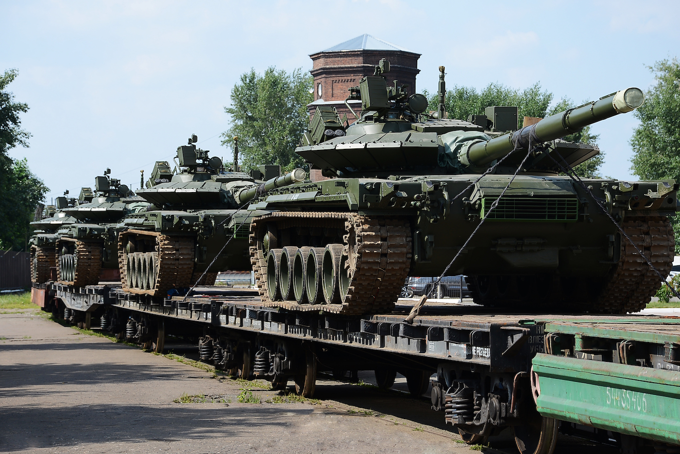 «Омсктрансмаш» отправил в войска первую партию танков Т-80БВМ
