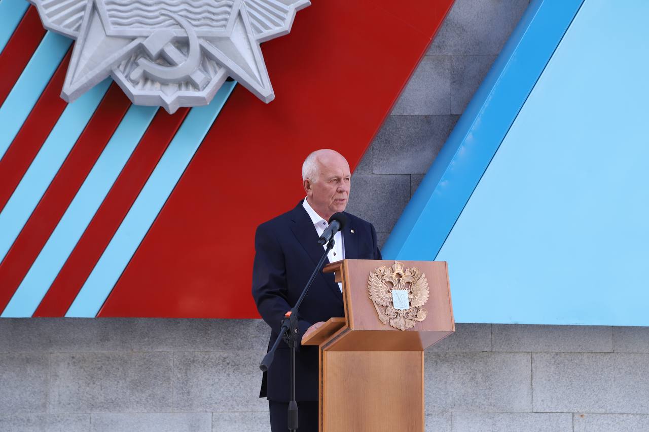 Новосибирский авиационный завод им. В.П. Чкалова удостоен ордена Александра Невского