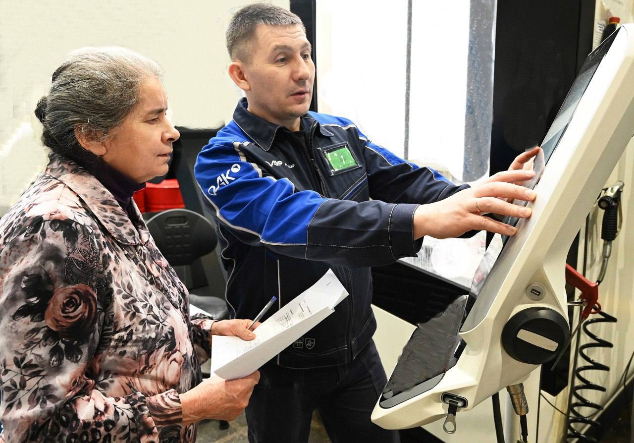 Профессии Ростеха: инженер-программист в авиастроении