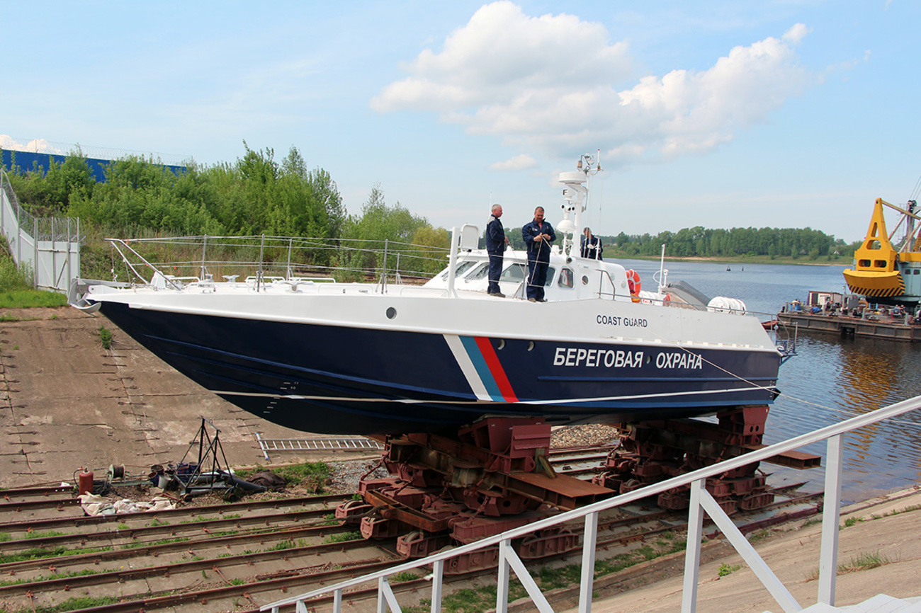 На заводе «Калашникова» состоялся спуск на воду патрульного катера «Мангуст»