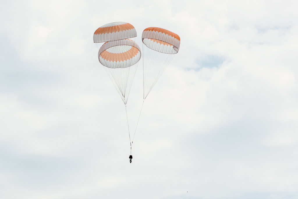 Ростех впервые продемонстрировал работу «космического» парашюта