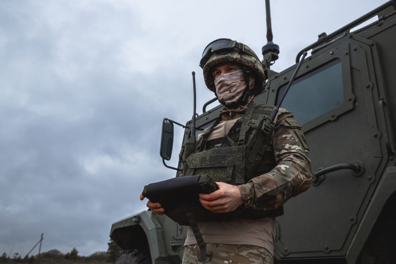 Ростех поставил Минобороны России партию машин управления огнем артиллерии «Планшет-М-ИР»