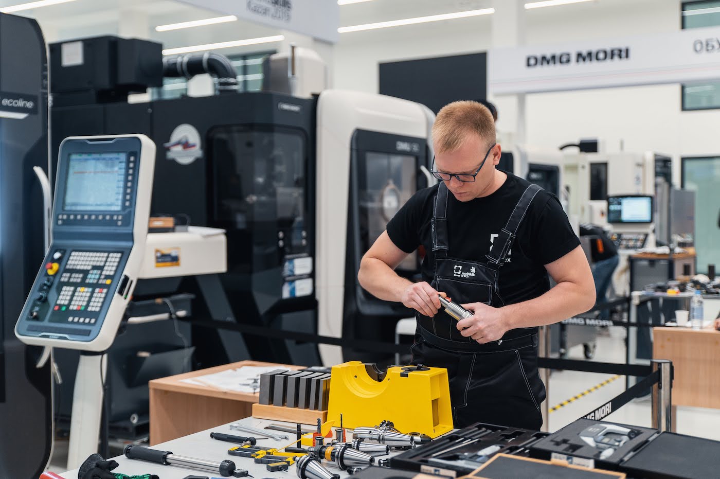 Предприятия Ростеха сэкономят сотни миллионов рублей в год 