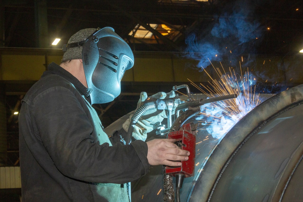 Профессии Ростеха: сварщик