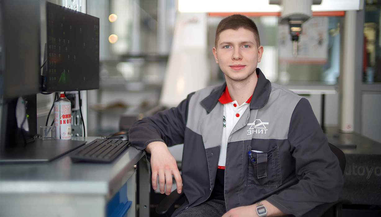 Профессии Ростеха: контролер деталей и приборов