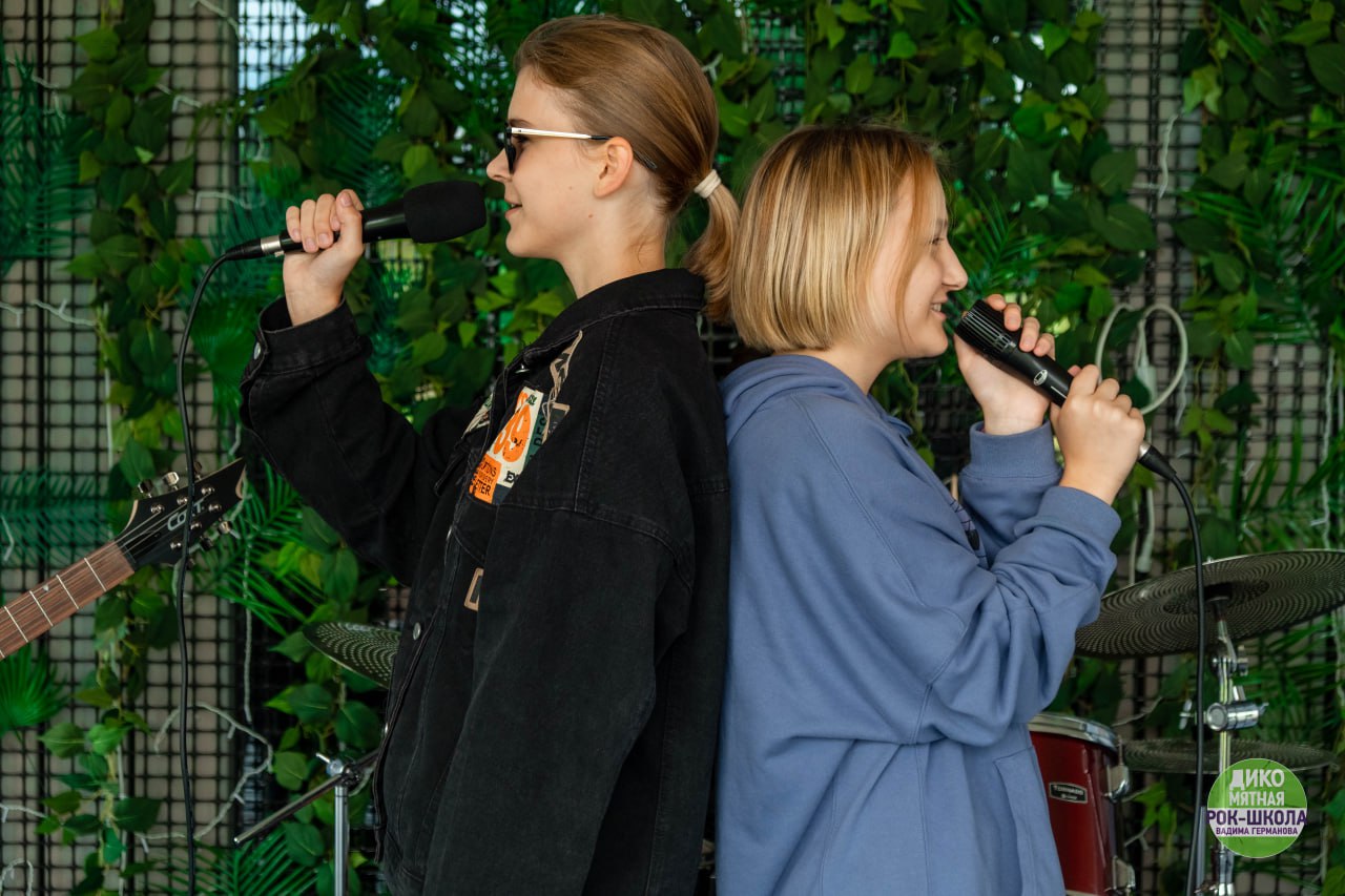 «Октава ДМ» выступает партнером годового чарта подкастов НКО «Иди на звук»