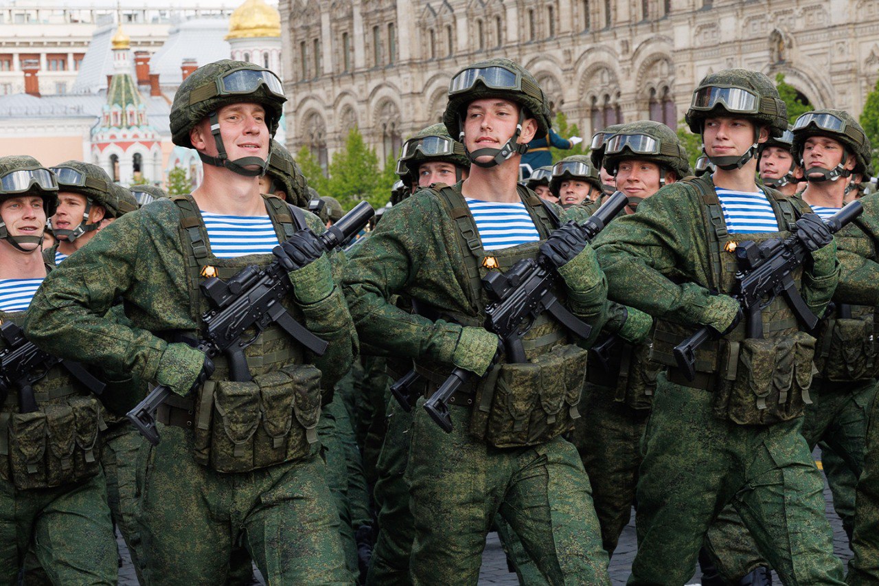 Пистолет-пулемет: оружие ближнего боя. Продолжение