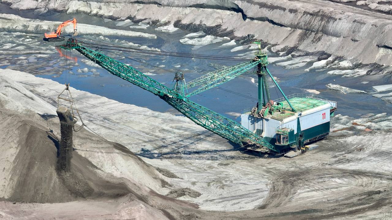 Калининградский комбинат добыл рекордный объем янтаря за месяц