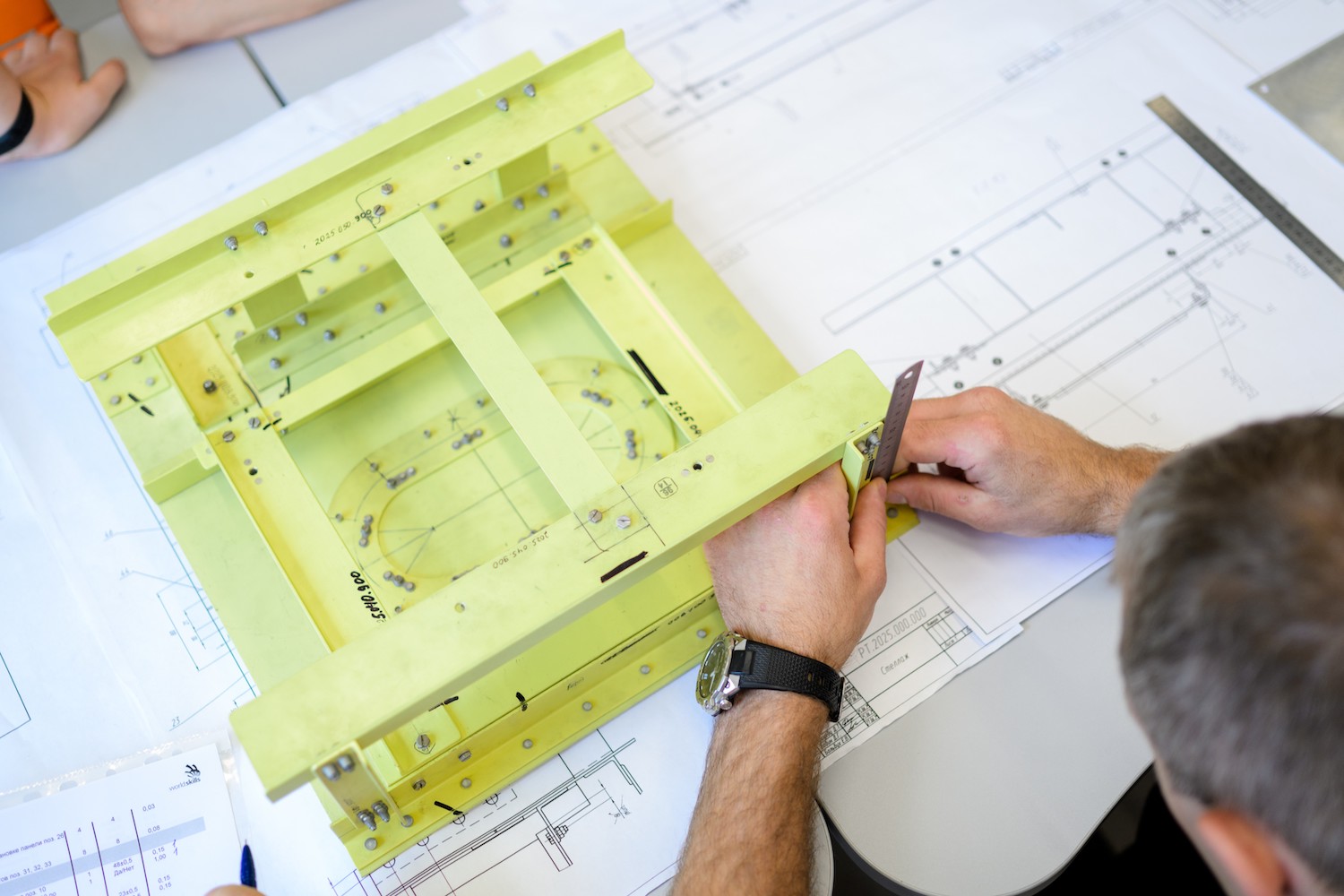 Ростех обсудил направления развития Передовых инженерных школ
