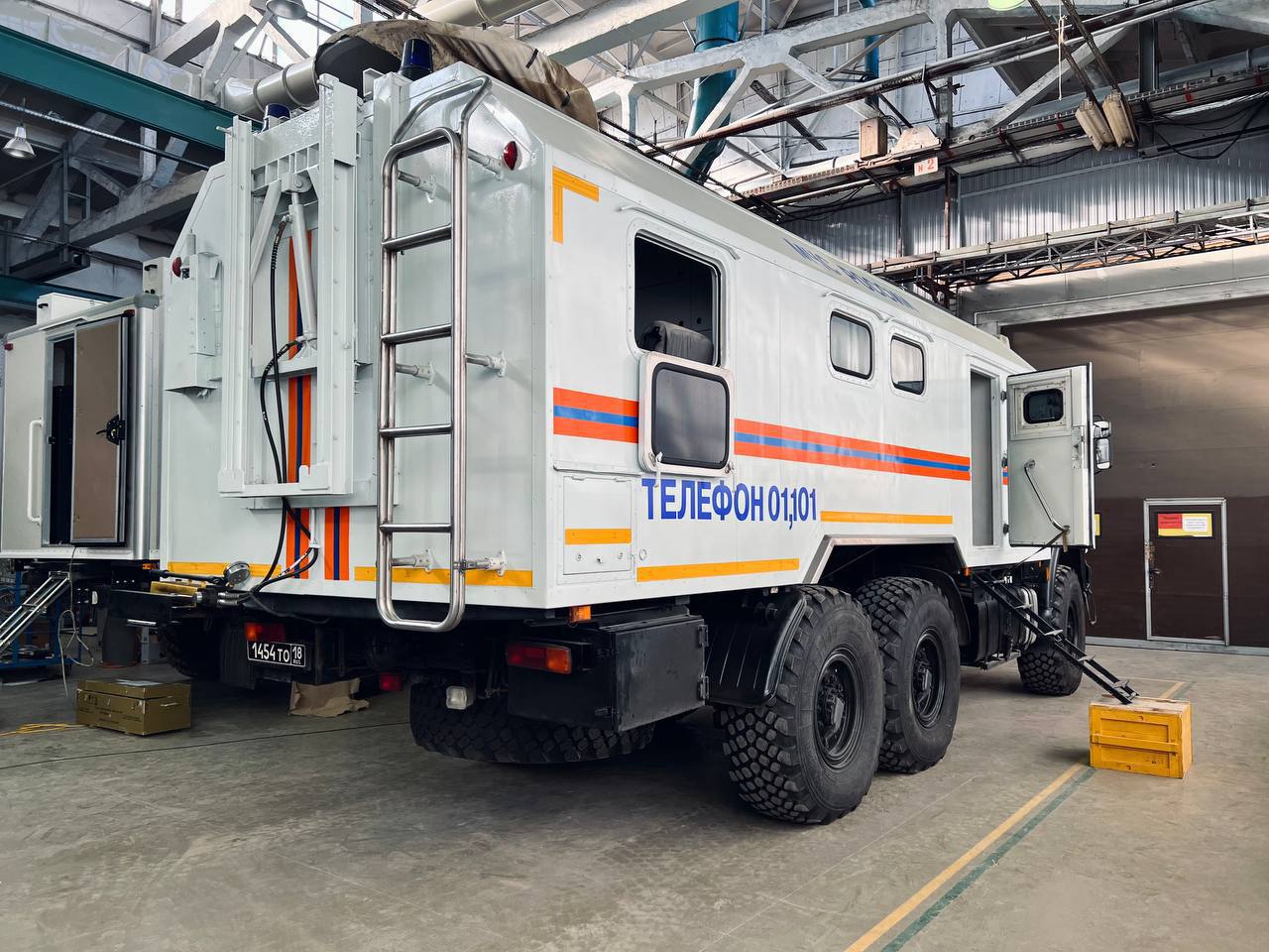 «Росэлектроника» поставит МЧС мобильные узлы связи и комплексы информирования населения