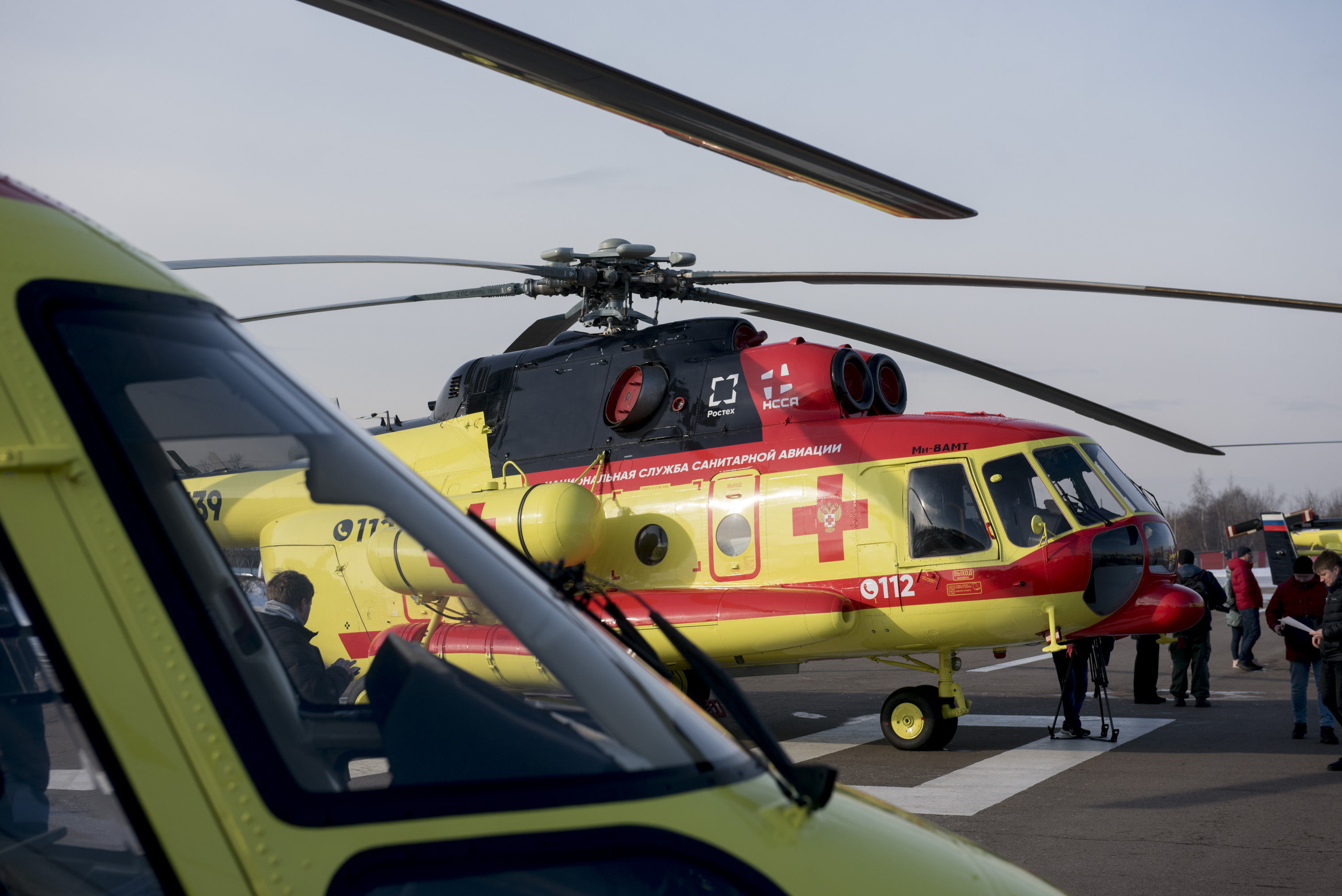 Ростех передал Национальной службе санитарной авиации первую партию медицинских вертолетов