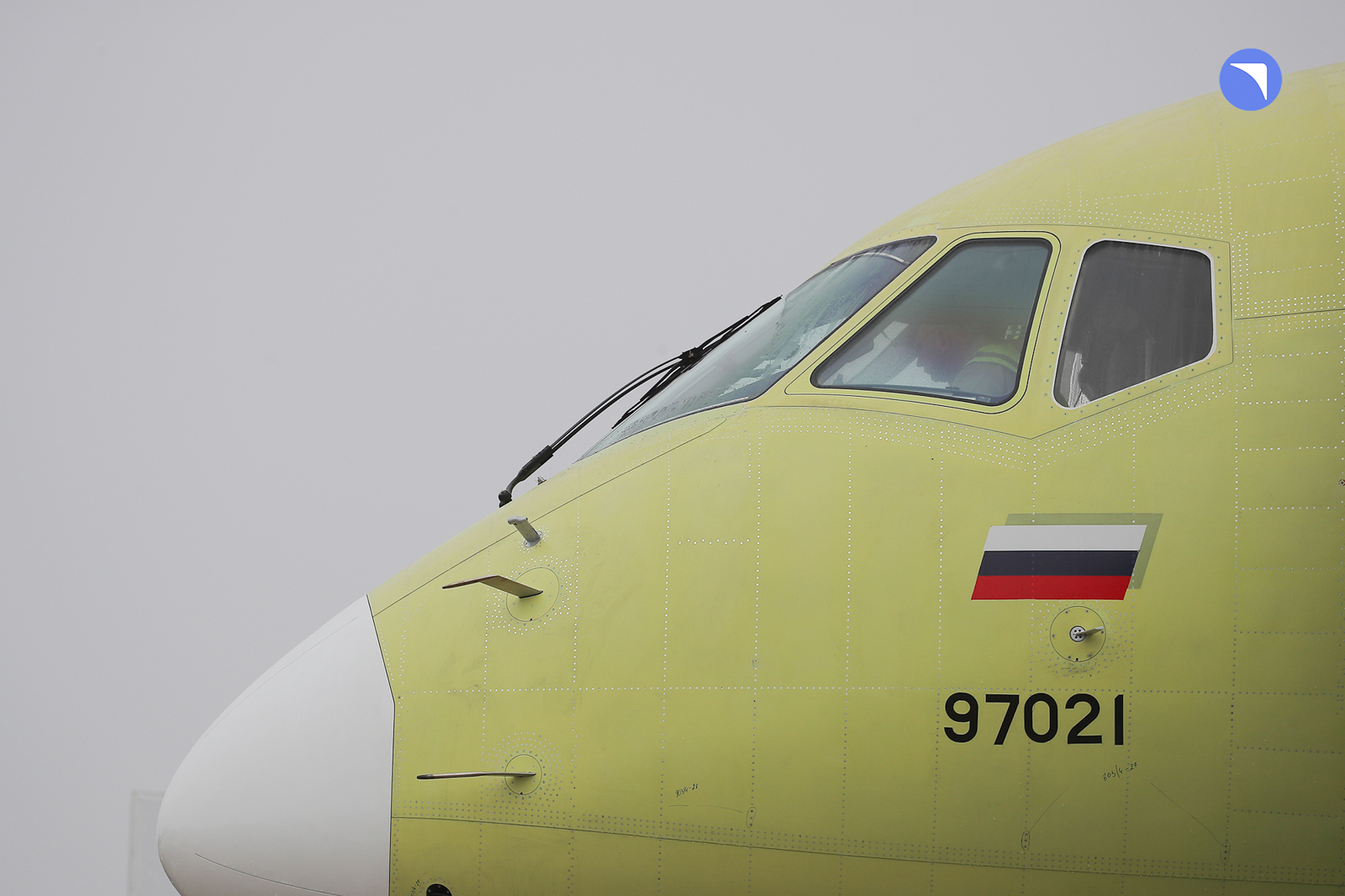 Rostec has Phased out the Imports of High-Strength Glazing for the Superjet