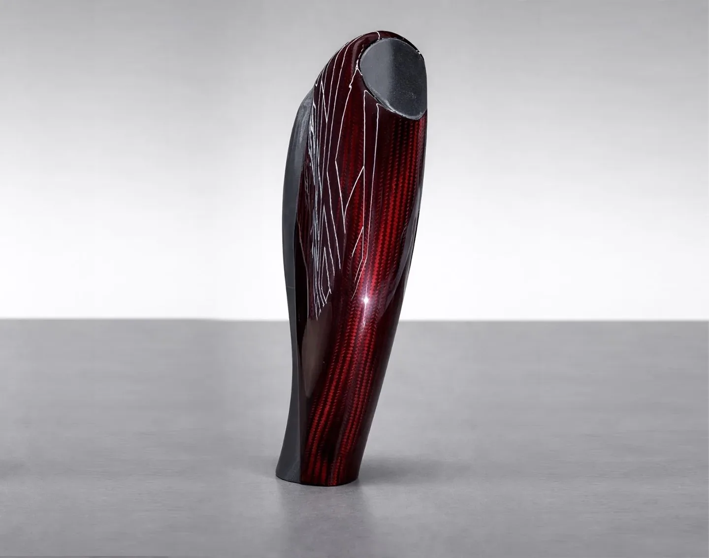 ЦИТО разработал прочную и легкую облицовку для протезов бедра из углеволокна