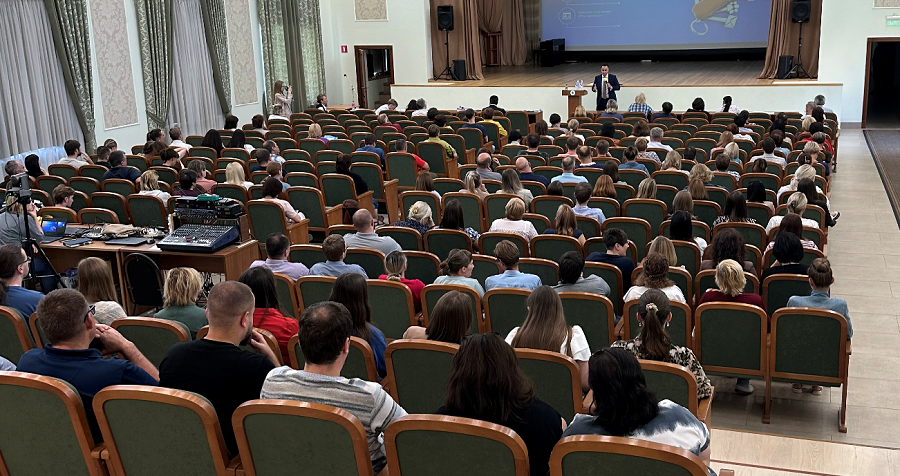 Курс по финграмотности Новикомбанка вошел в шорт-лист конкурса «ФинЗОЖ эксперт»