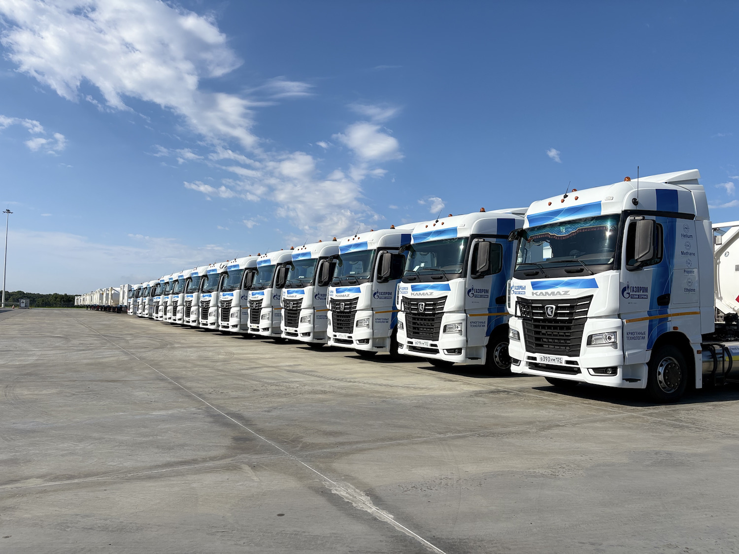 «КАМАЗы» поколения К5 на СПГ впервые проедут от Владивостока до Санкт-Петербурга