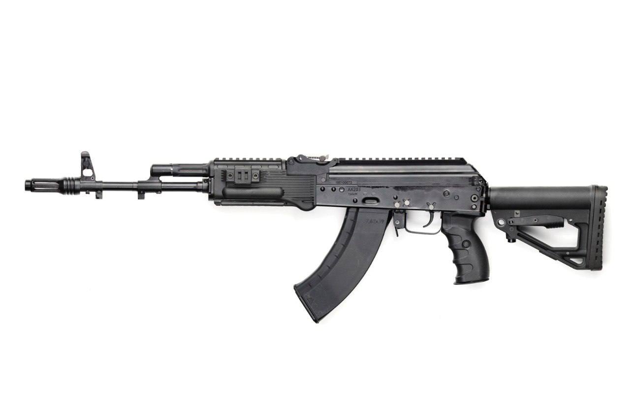 A Joint Venture Between Russia and India has Delivered 35 000 AK-203 to the Indian Army