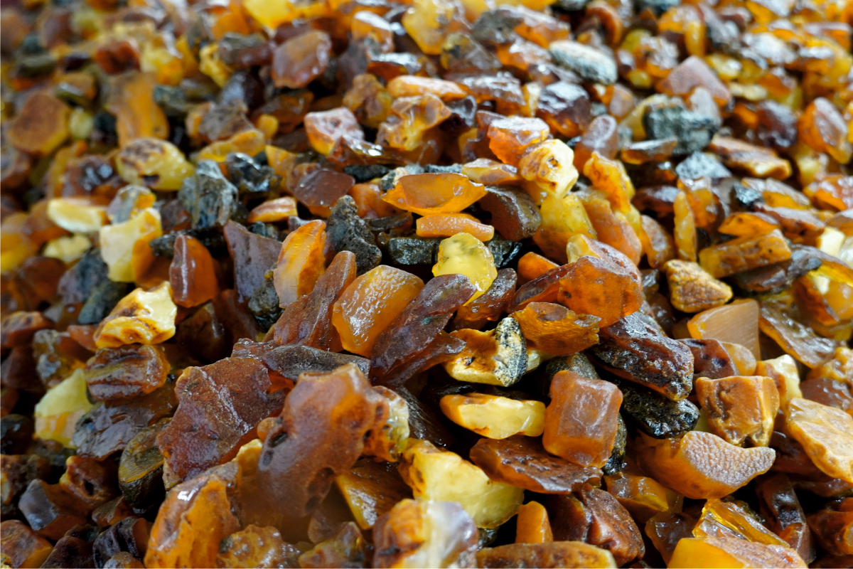 Rostec’s Amber Combine to Increase ‘Sunstone’ Mining by 100 tons