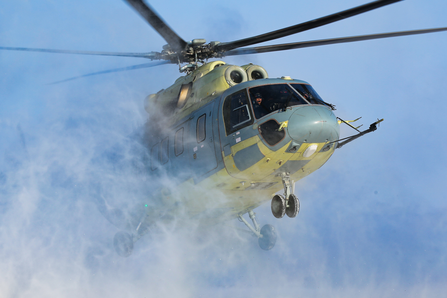 Импортозамещенный вертолет Ми-171А3 проверили экстремальным холодом в Якутии