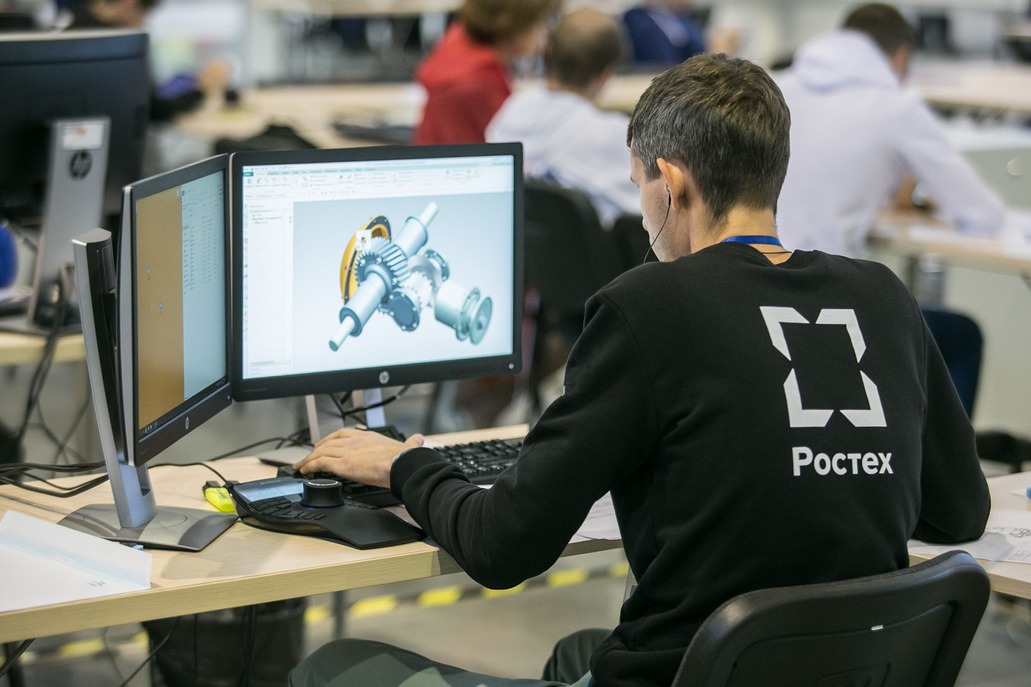 Ростех инвестирует в ПИШ более 1 млрд рублей в 2025 году