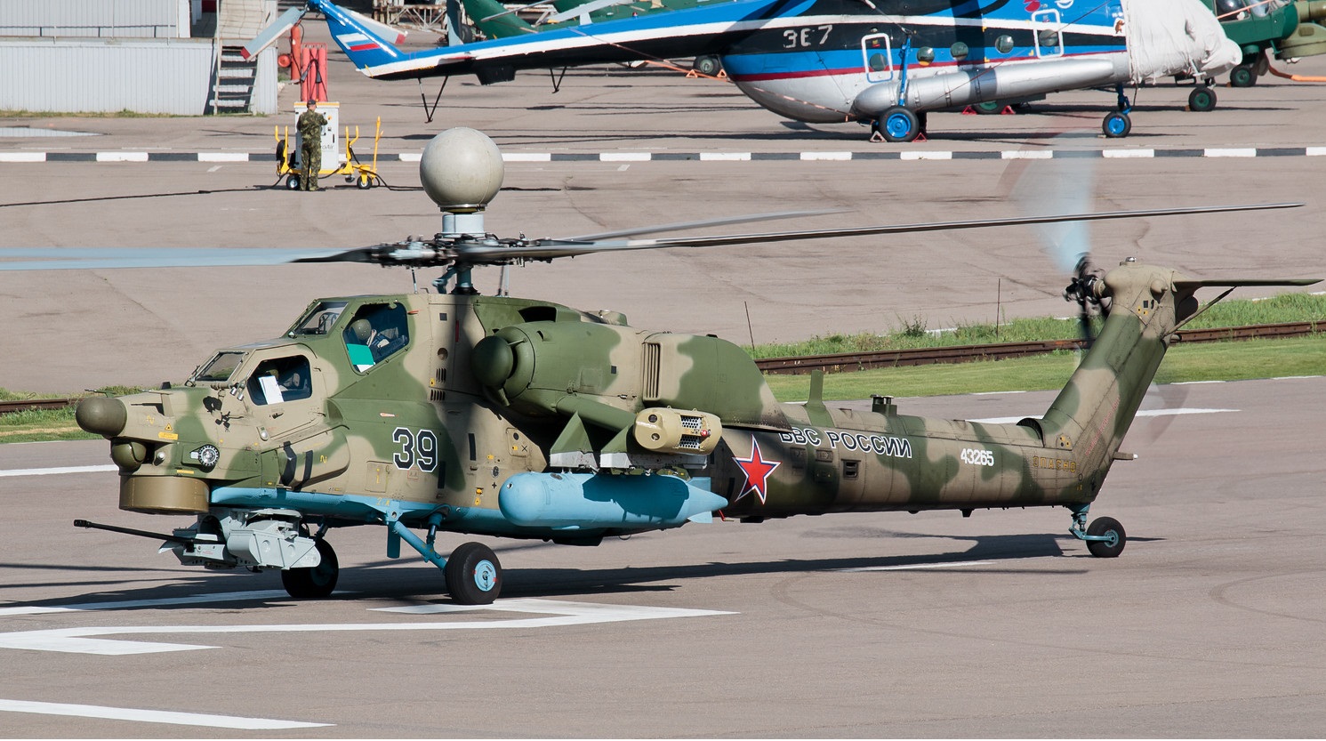Ростех передал Минобороны семь новых боевых вертолетов