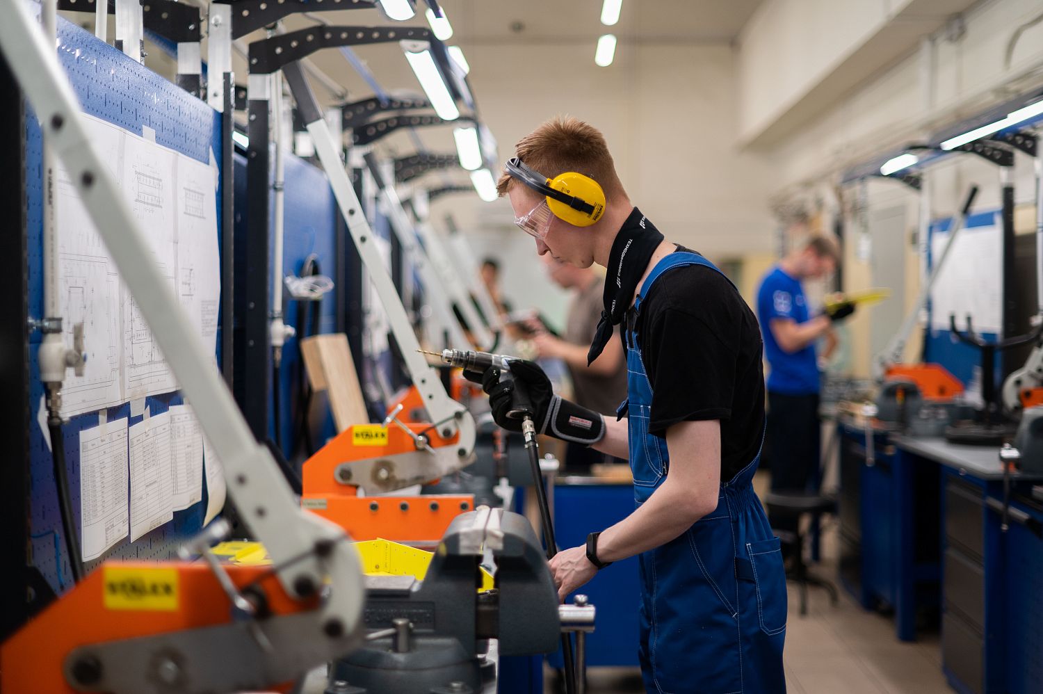 Ростех набирает более 4 тысяч студентов-целевиков по инженерным специальностям в 2025 году