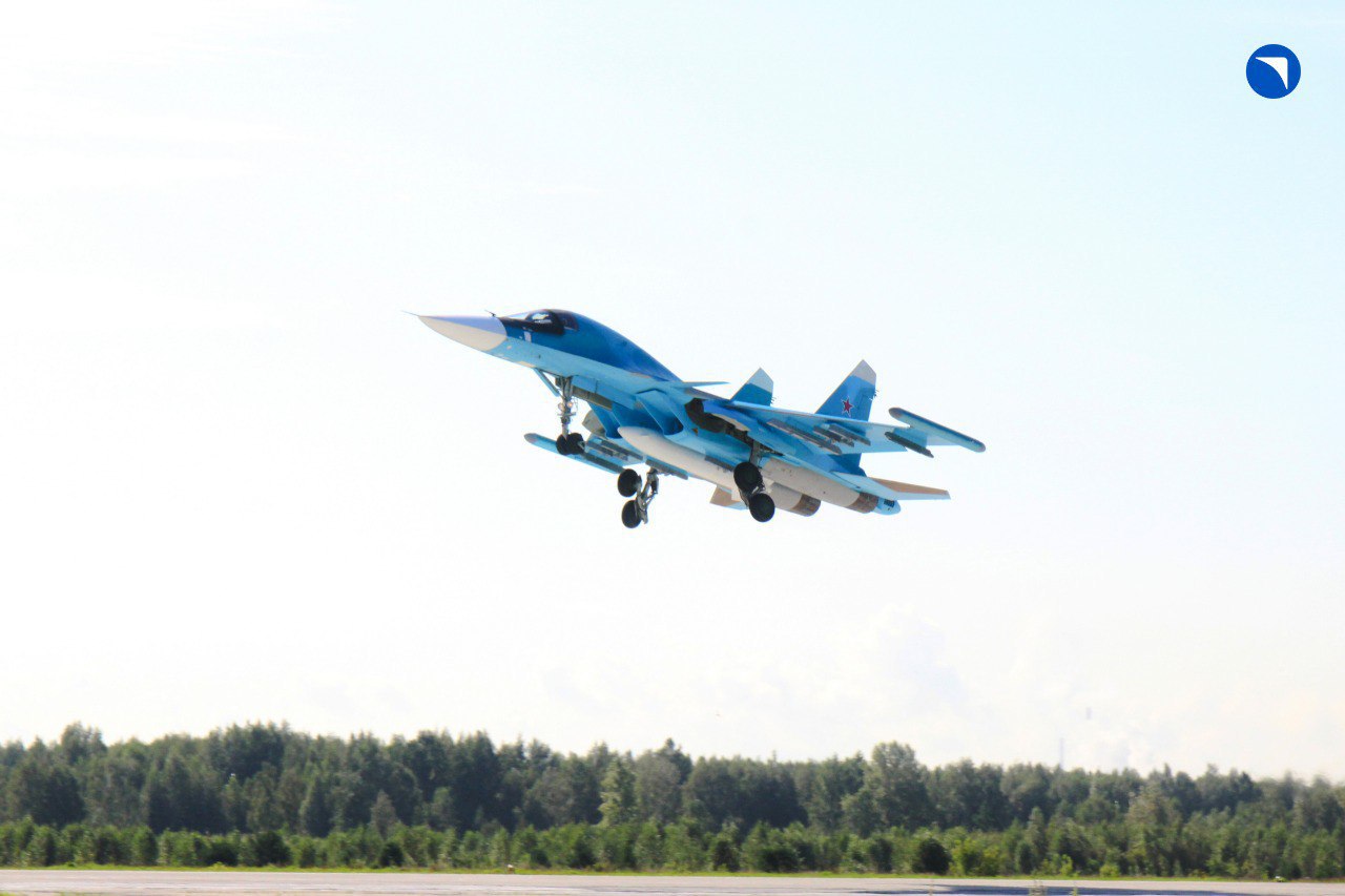 ОАК передала Минобороны России новые самолеты Су-34