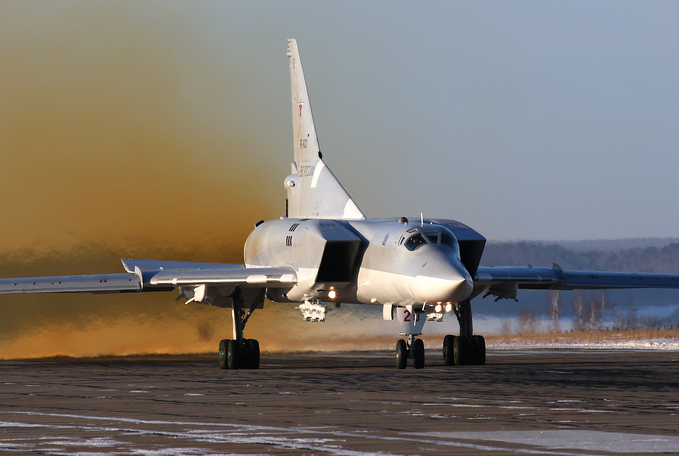 Состоялся первый полет модернизированного бомбардировщика Ту-22М3М