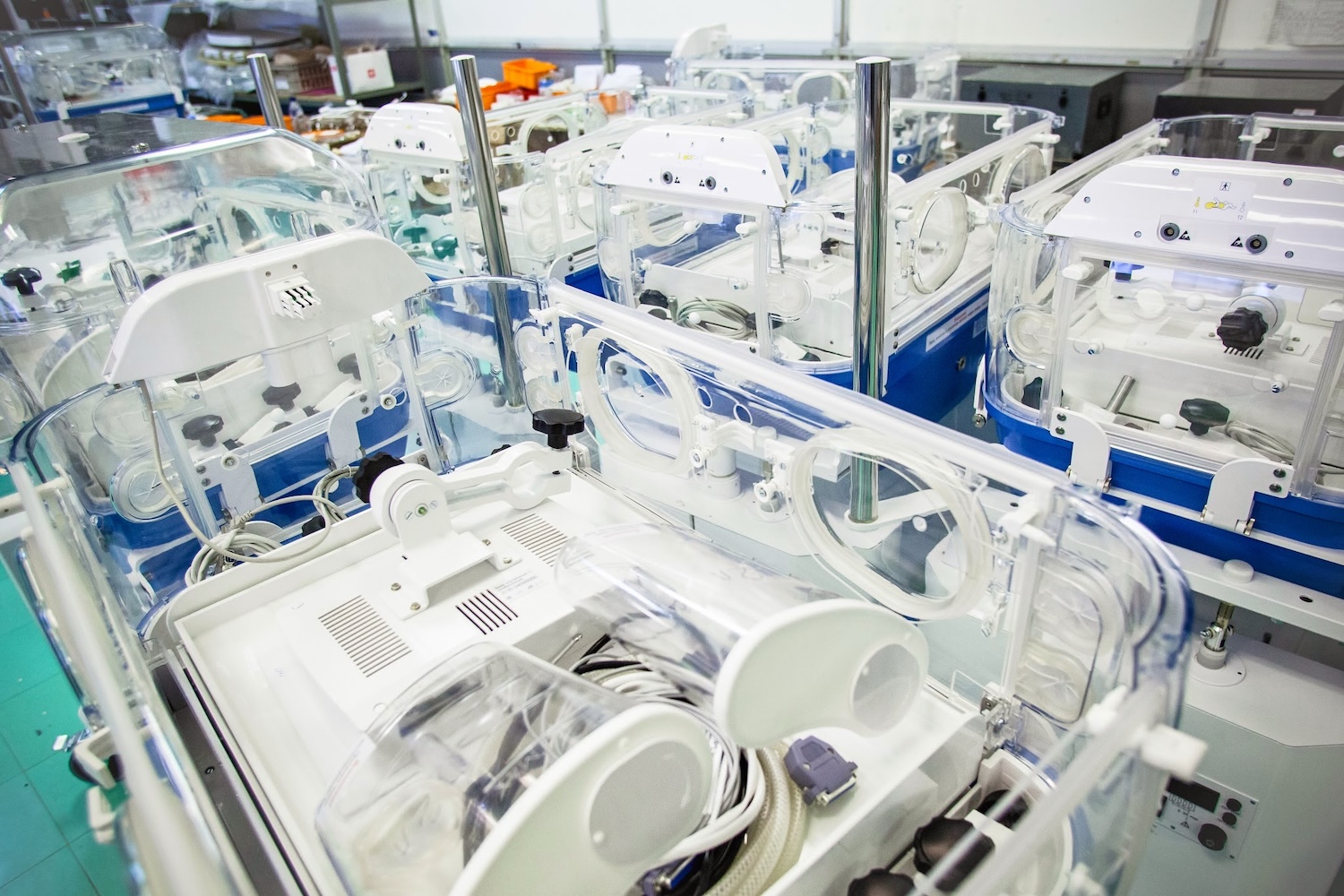 Ростех поставил «умные» инкубаторы в перинатальный центр Санкт-Петербурга