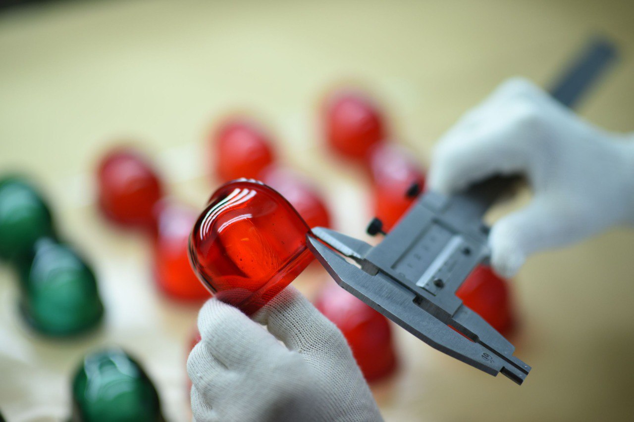 Профессии Ростеха: фацетчик