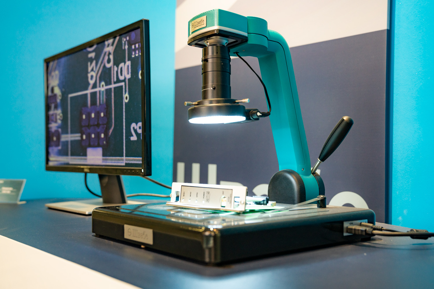 «Швабе» начал продажи улучшенной версии микроскопа МИС
