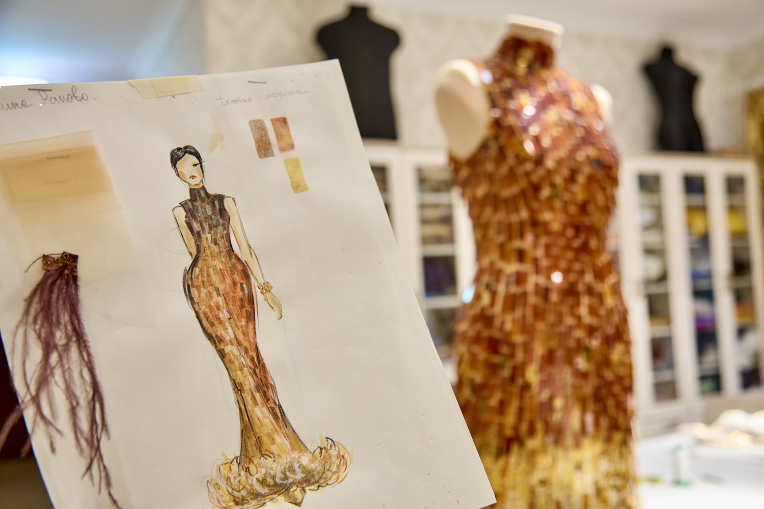 Rostec’s Amber Combine Created a Unique Dress Made Out of Baltic Stones 50 Million Years of Age
