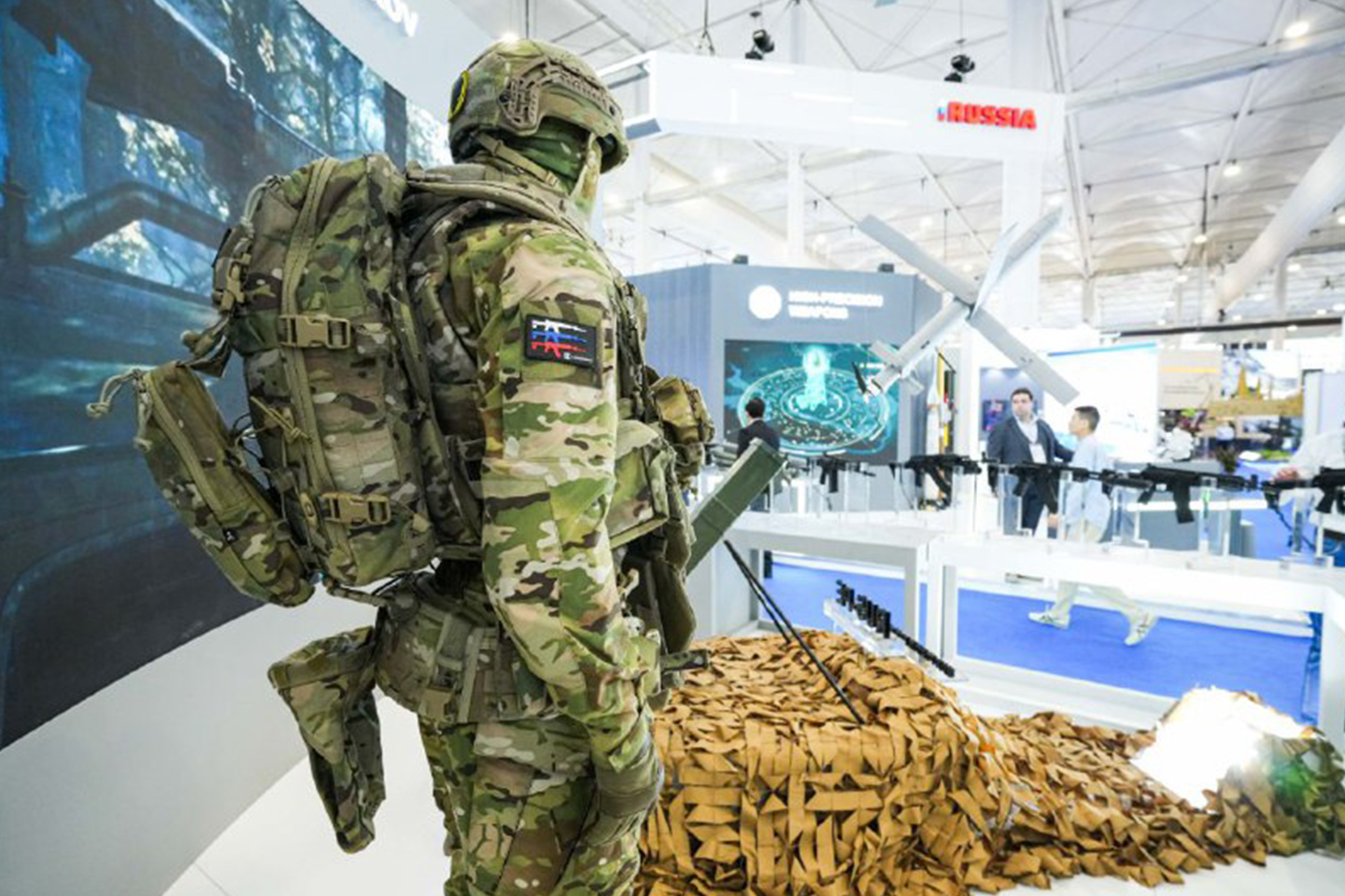 «Калашников» представляет в Эр-Рияде новейшую экипировку для жаркого климата