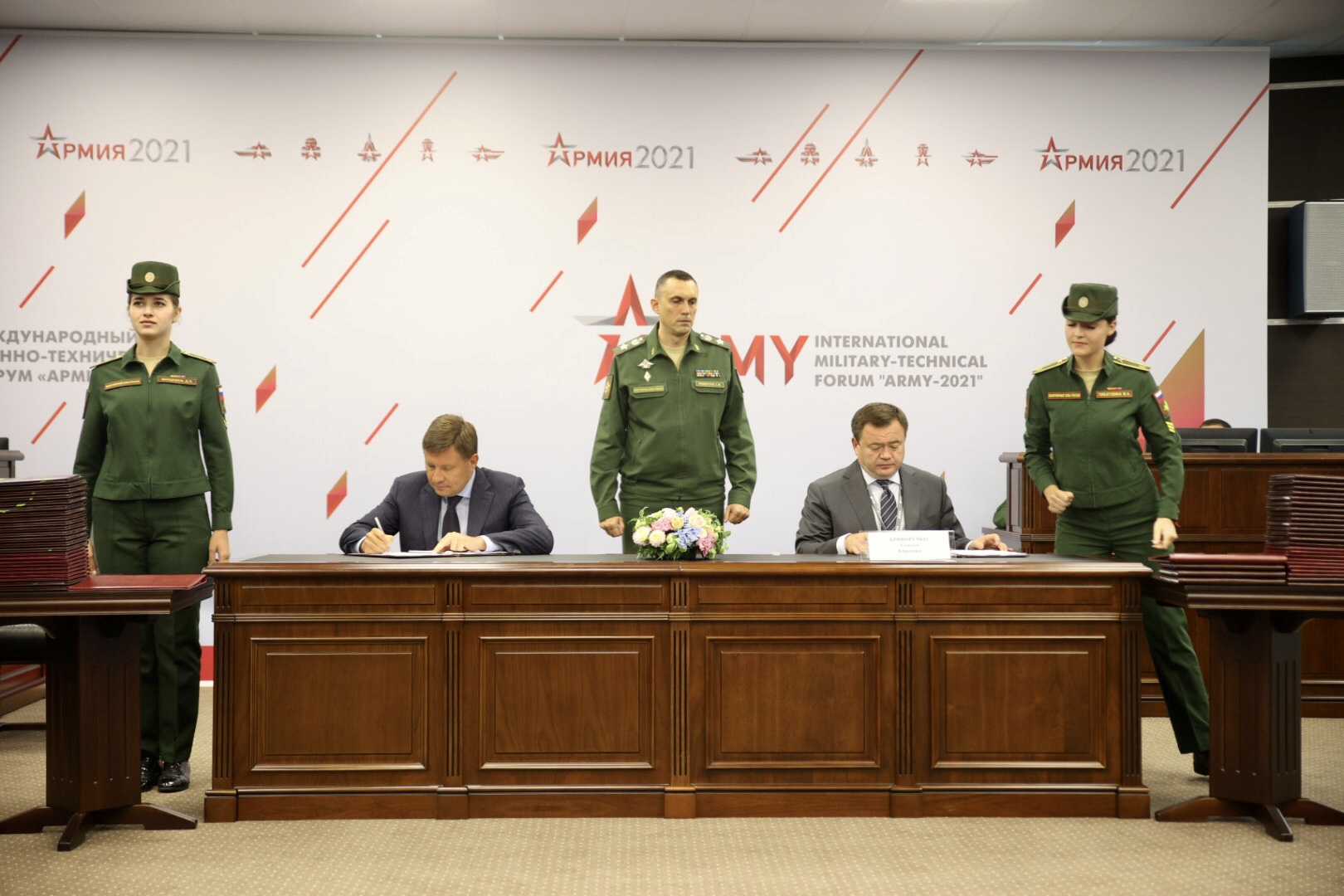 «Вертолеты России» и ПСБ заключили договор о финансировании ААК «Прогресс» 